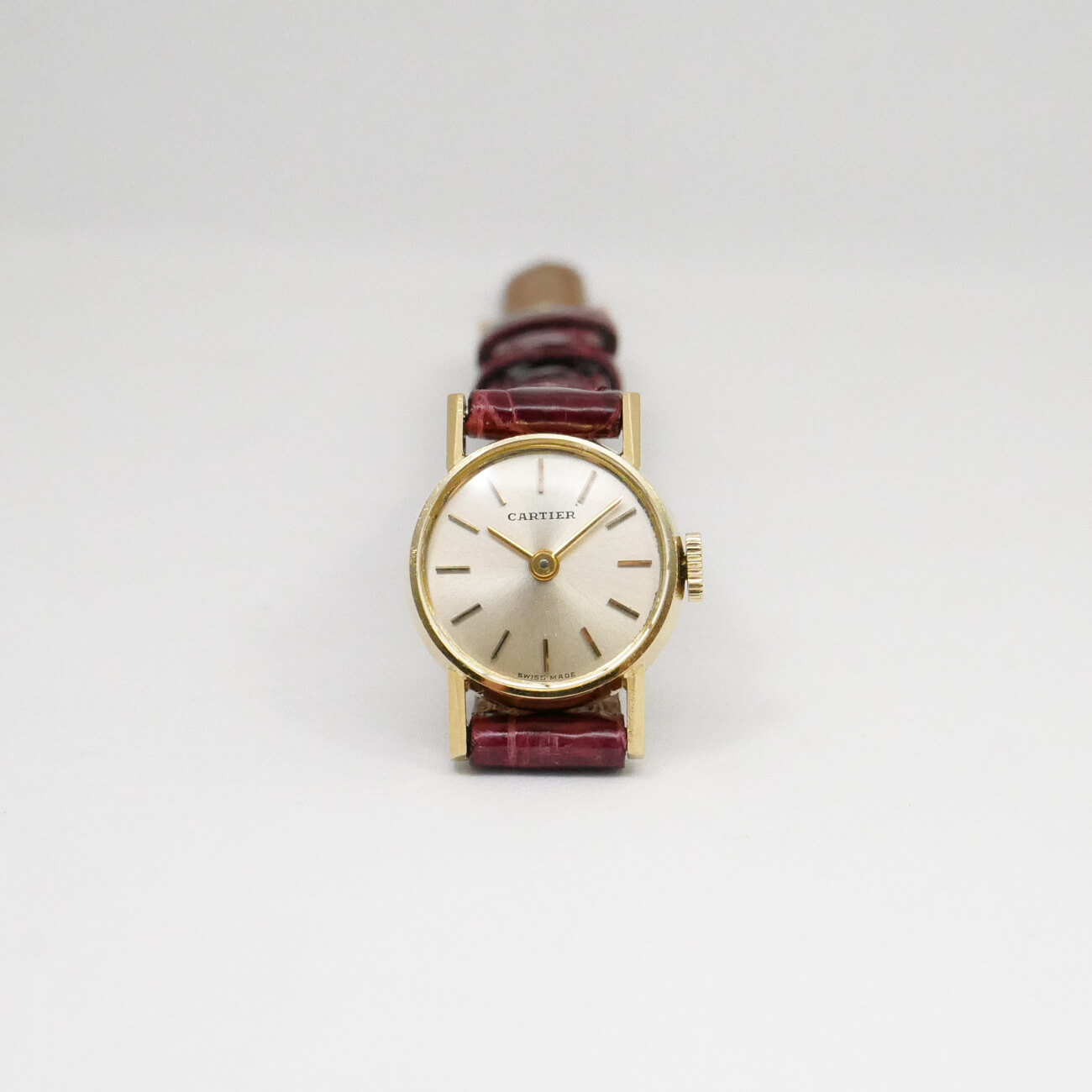 CARTIER ROUND MODEL