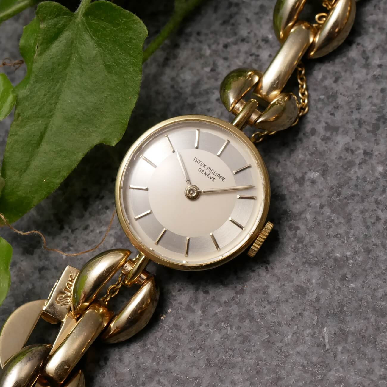 PATEK PHILIPPE ROUND MODEL