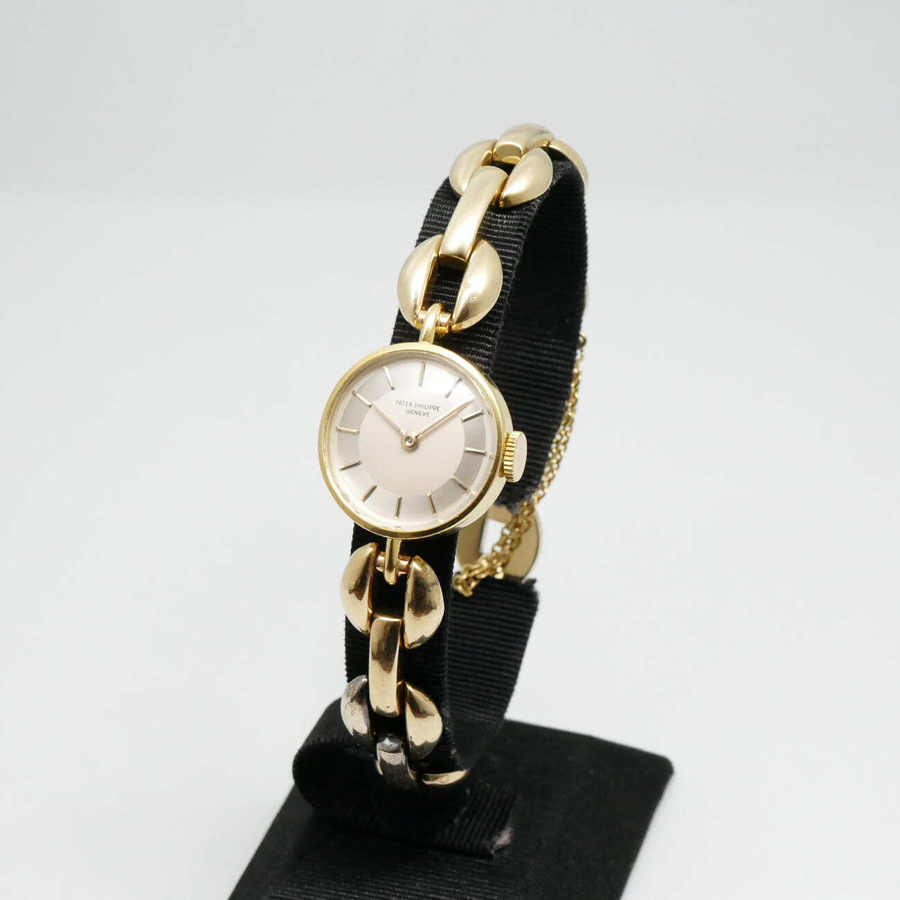 PATEK PHILIPPE ROUND MODEL