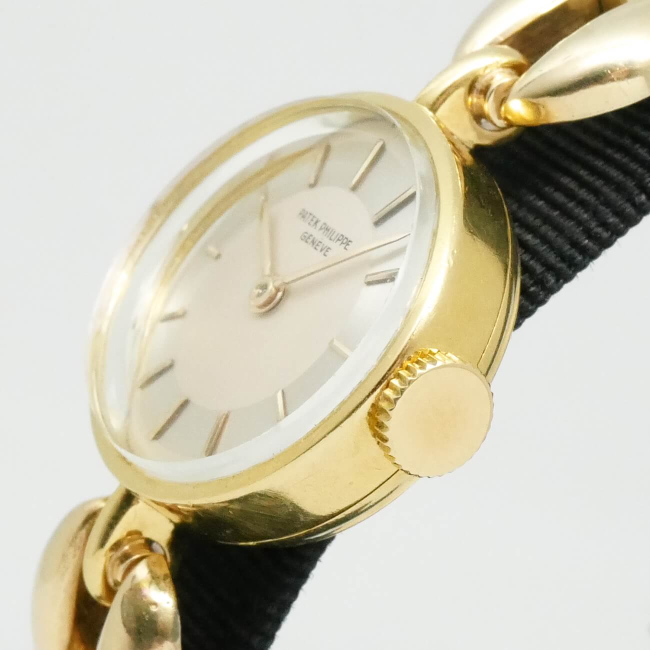 PATEK PHILIPPE ROUND MODEL