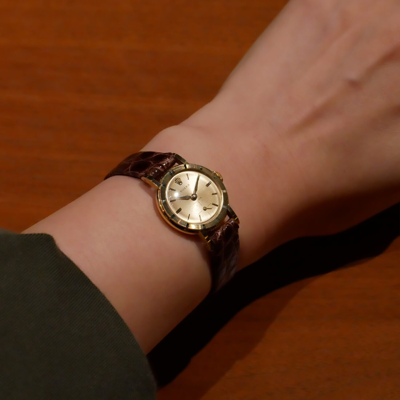 ROLEX ROUND MODEL