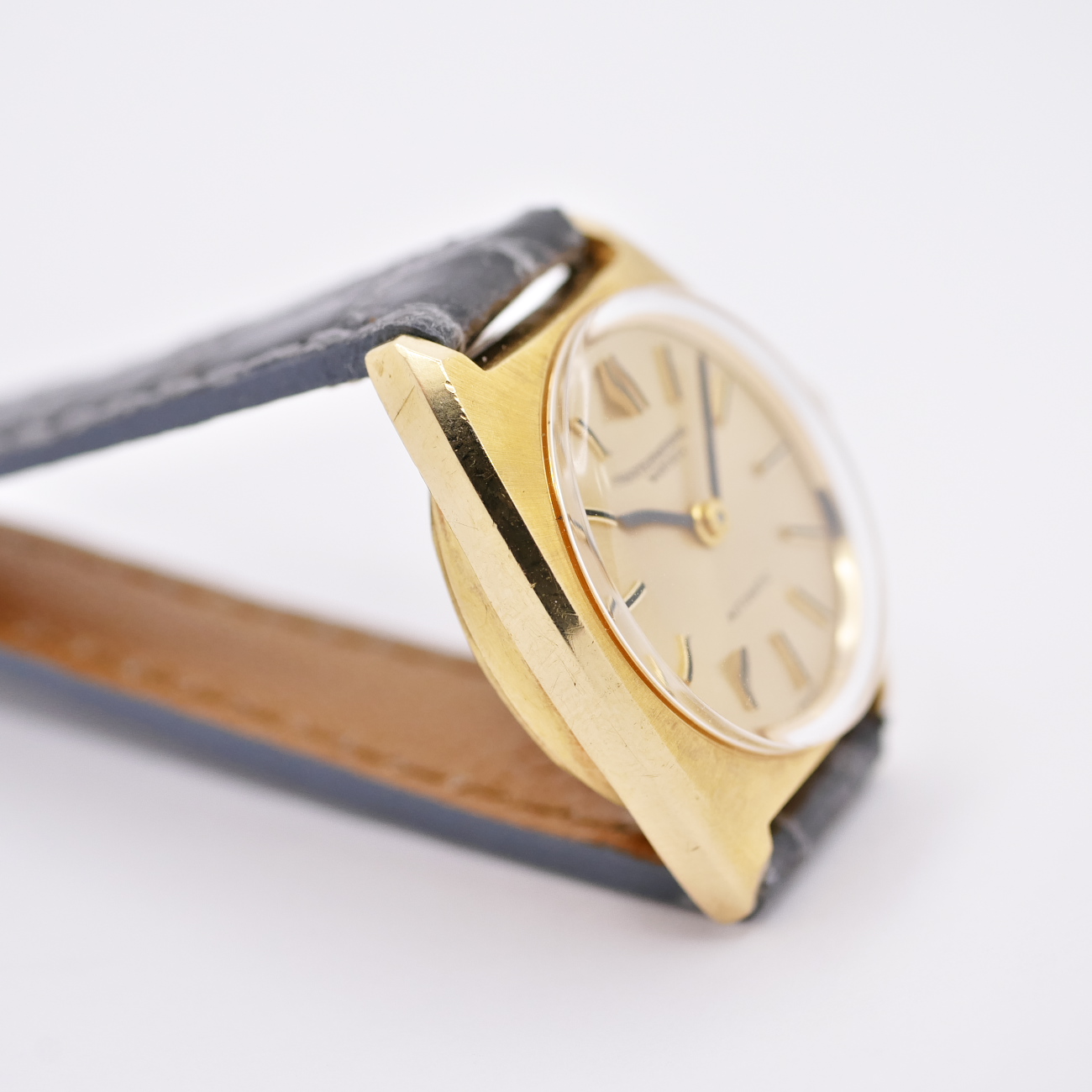 IWC ROUND MODEL