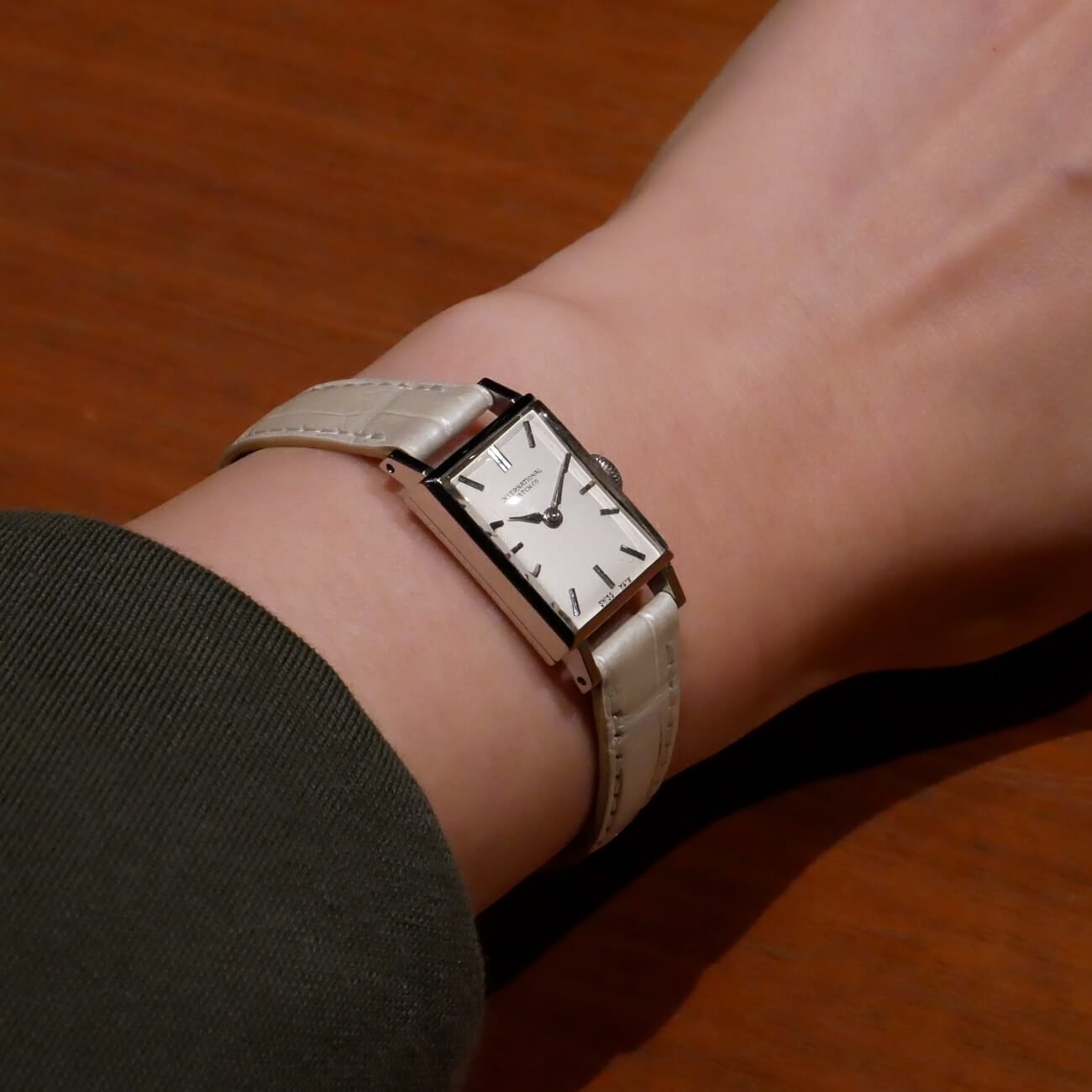 IWC RECTANGLE MODEL