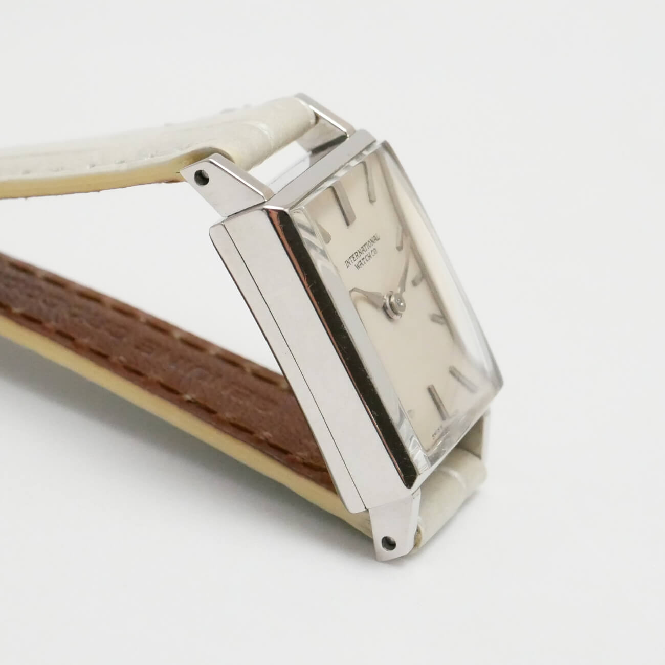 IWC RECTANGLE MODEL
