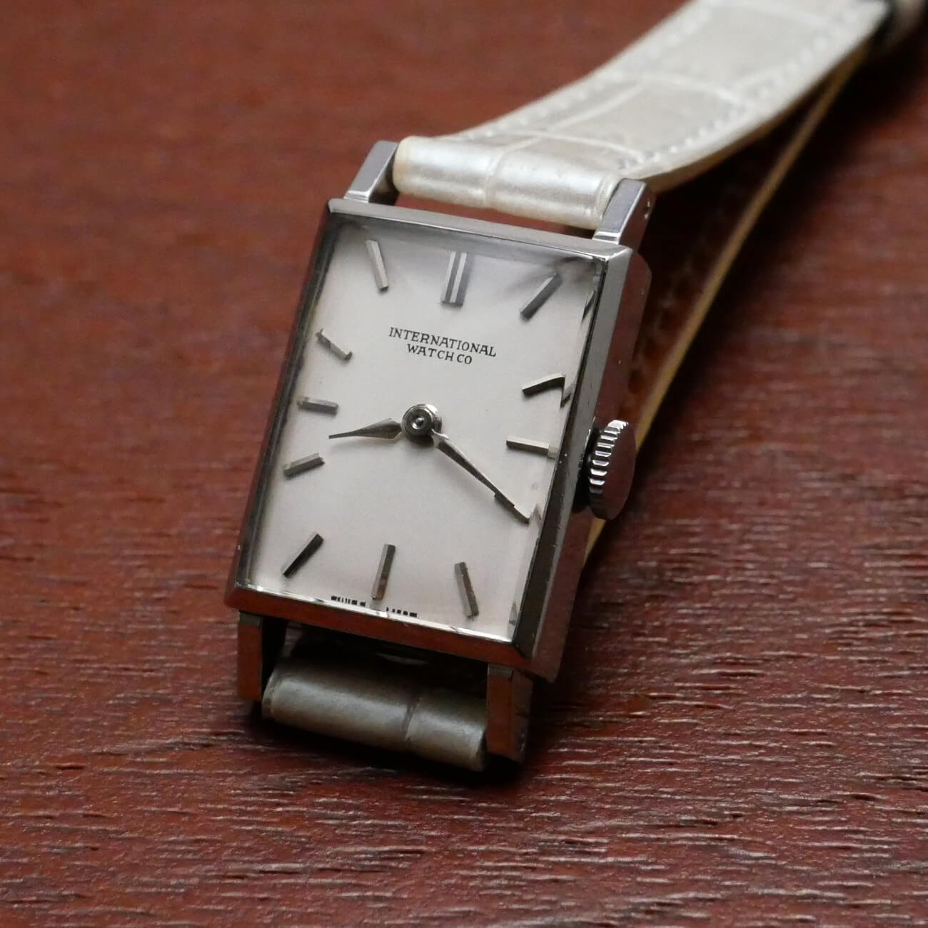 IWC RECTANGLE MODEL